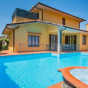 https://villa-giada-reggello.it-tuscanyhotel.com