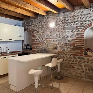 https://houseberg-pignolo-8.italymilanhotels.net